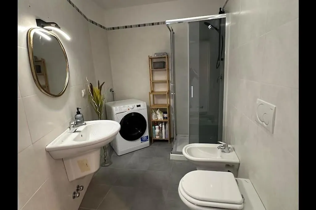 Aurora'S Home Lake View Apt アルジェーニョ