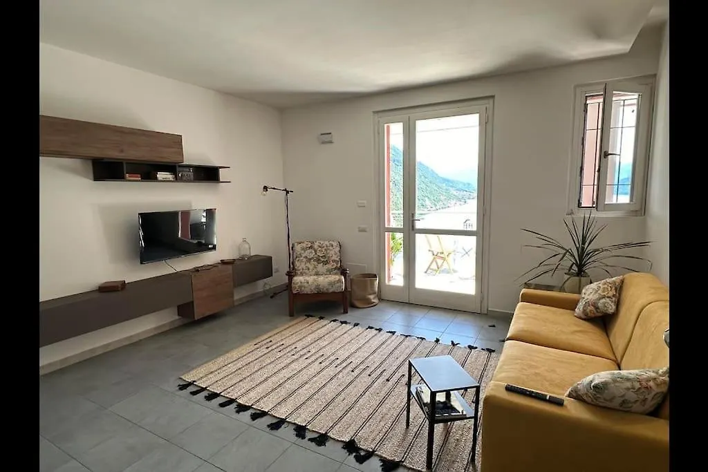 Aurora'S Home Lake View Apt アルジェーニョ 0*,  イタリア